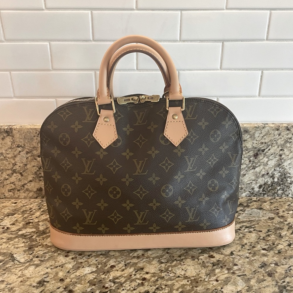 💯 AUTH Louis Vuitton Alma pm